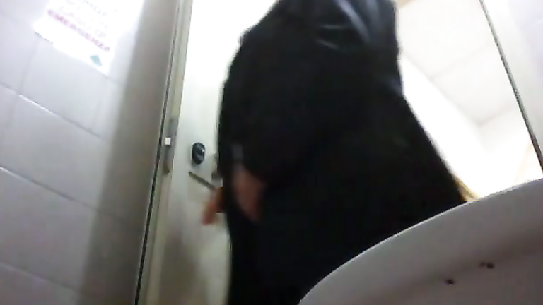 Big butt mature woman shitting in spycam toilet video