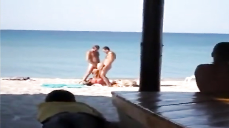 My slutty girlfriend blows two strangers at the public beach