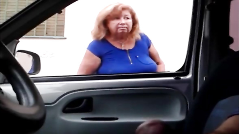 Wanking as old ladies look into his car