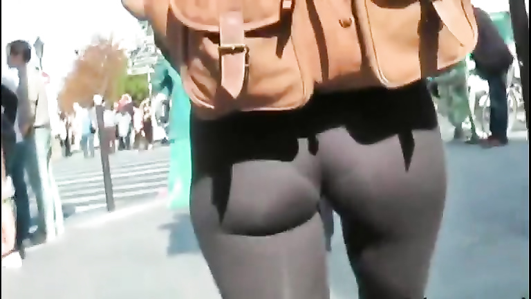 Second skin spandex pants on a girl in public